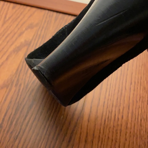 Tory Burch Suede Wedge with TB logo on the front - Picture 4 of 4